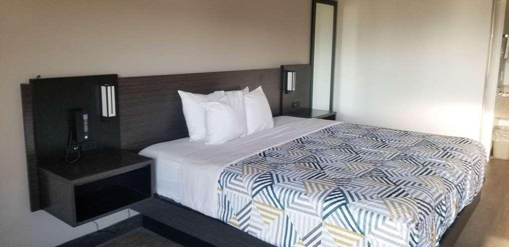Motel 6-La Place, La Phòng bức ảnh